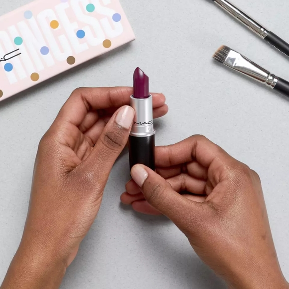 💋 M•A•C Satin Lipstick 💄 - Picture 7 of 12